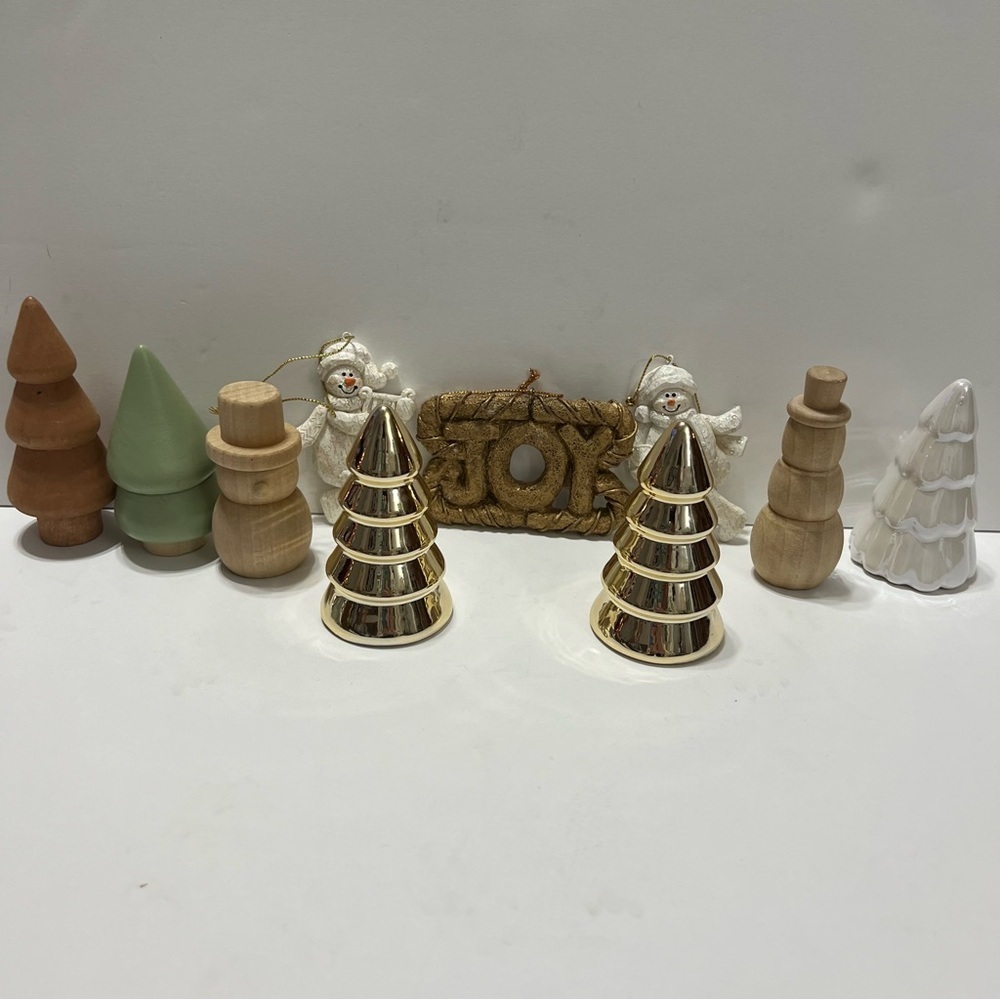Christmas decor lot of 10, metal, wood, ceramic, good preowned condition